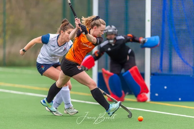 womenshockey courtesy JAMES BOOTH SPORTS PHOTOGRAPHY