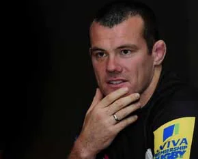 exeter chiefs skipper tom hayes in conversation, image courtesy and copyright pinnacle photo agency uk